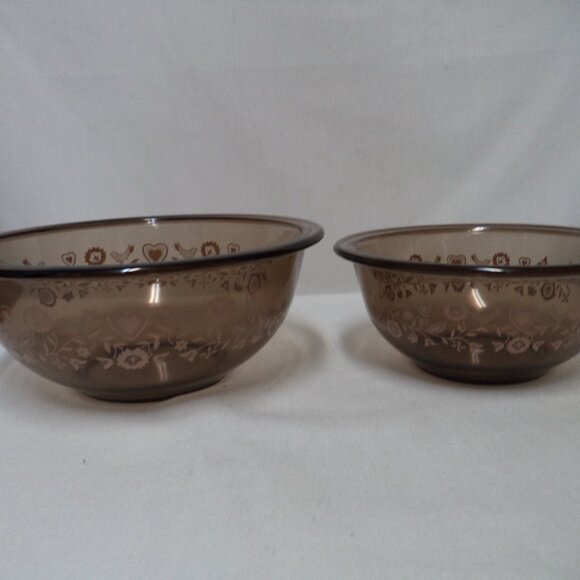 PYREX Friendship Birds Hearts Amber Brown Set 2 Nesting Mixing Bowls 322 and 323 - Picture 2 of 9